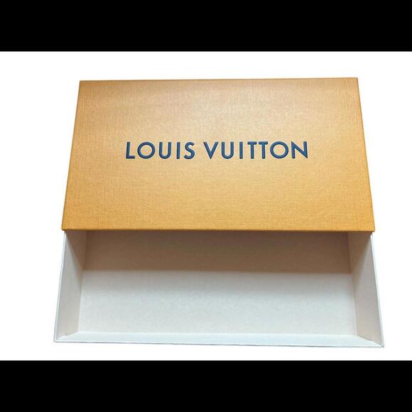 LOUIS VUITTON Box 10x5.5 - Picture 4 of 6